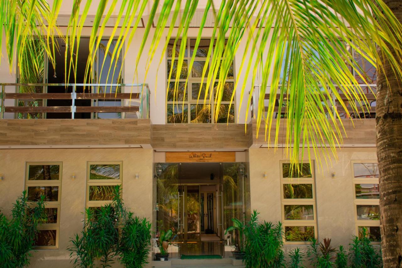 White Sand Lodge Maafushi Exterior foto