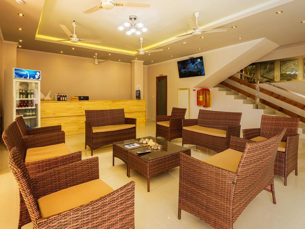 White Sand Lodge Maafushi Exterior foto