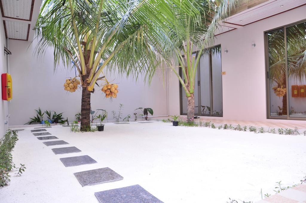 White Sand Lodge Maafushi Exterior foto