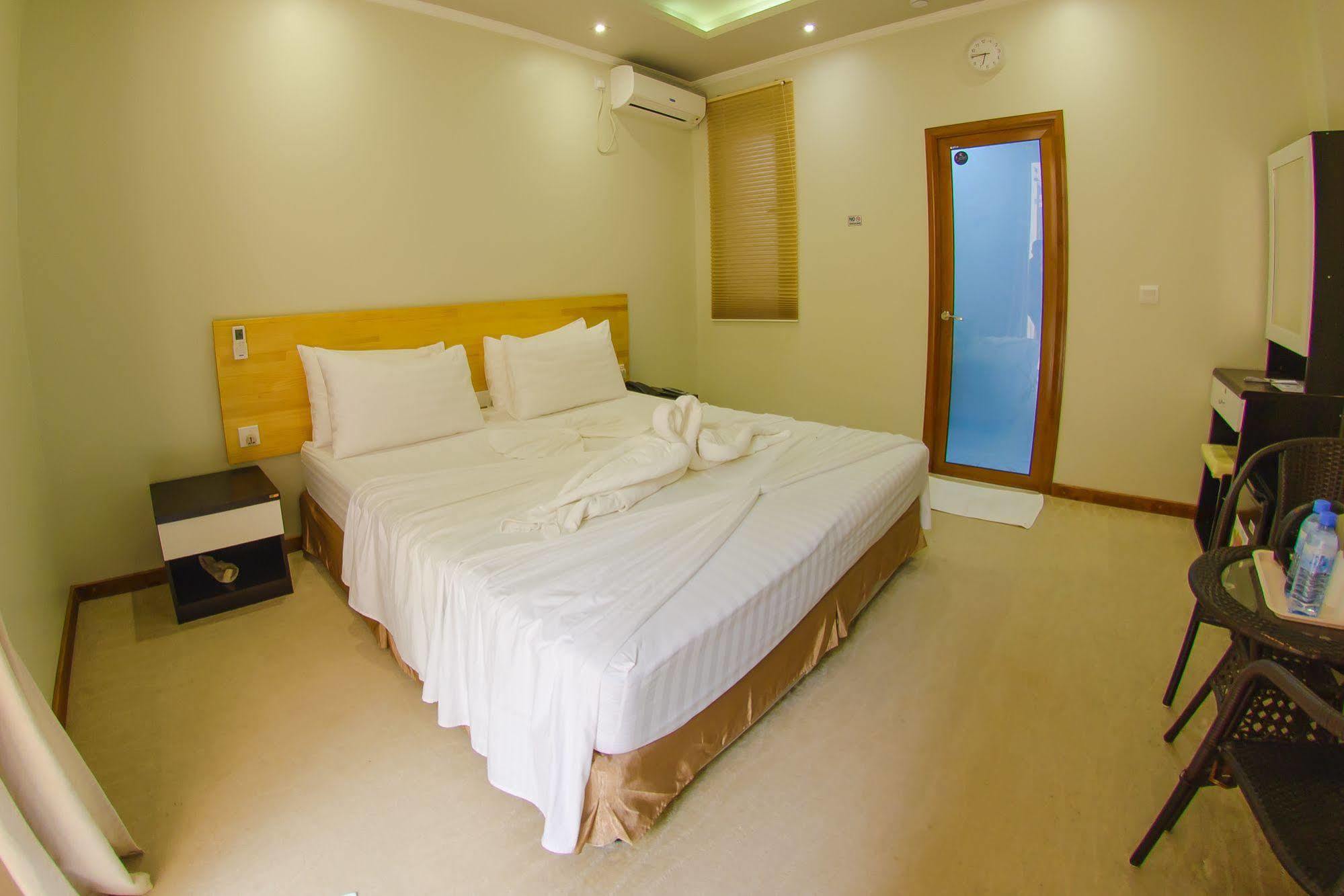 White Sand Lodge Maafushi Exterior foto